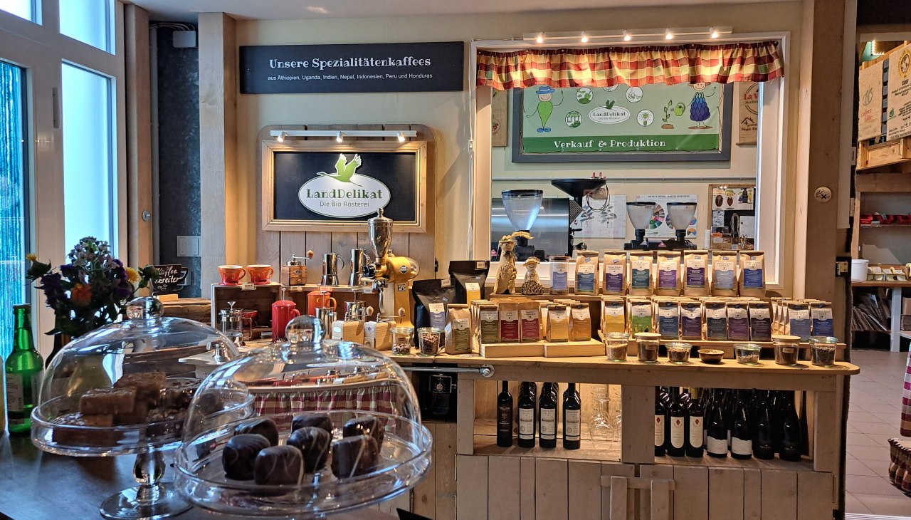 LandDelikat summer caf&eacute;, &copy; Bio-R&ouml;sterei LandDelikat