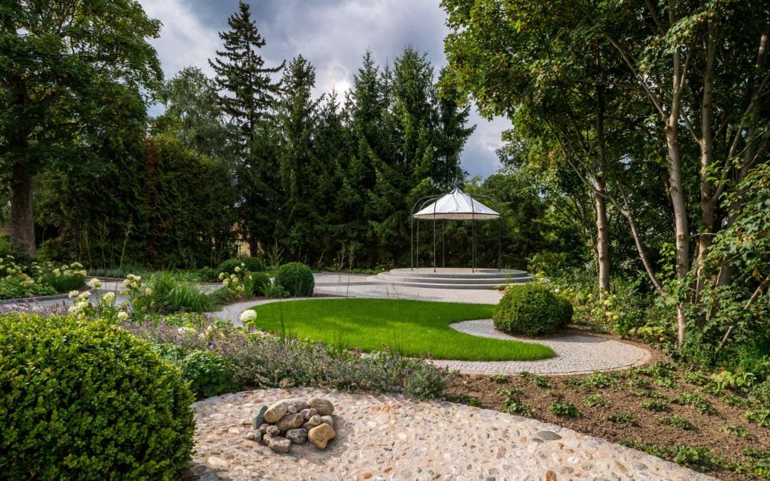 Vier feest en blijf hangen in de tuin van Hotel Mecklenburger Hof, © Hotel und Pension in der Nudeloper