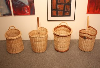 4 baskets with carved handle // &copy; Wolf Schr&ouml;ter