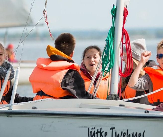 A sailing class trip inspires young and old, &copy; SeenLandAgentour