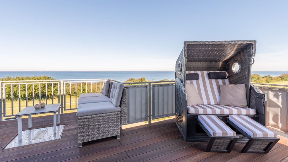 Taras na dachu z widokiem na morze, Villa Deichgraf, Börgerende, © © Ostseetraum Ferienwohnungen GbR