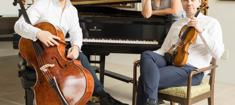 &copy; Daniel Snyder