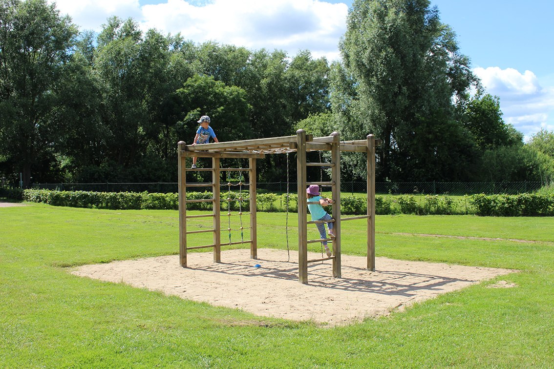 Small playground in Untergoehren / Strandwiese, © Kur- und Tourismus GmbH Göhren-Lebbin Small playground in Untergoehren / Strandwiese, © Kur- und Tourismus GmbH Göhren-Lebbin