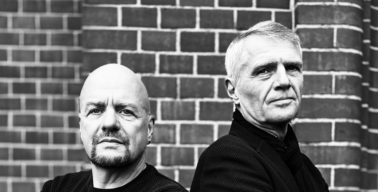 Bernd Tünker (guitar, vocals) and Ulrich Maiß (cello, vocals) are the duo ¡BU! // © Lilian Maiss Bernd Tünker (guitar, vocals) and Ulrich Maiß (cello, vocals) are the duo ¡BU! // © Lilian Maiss