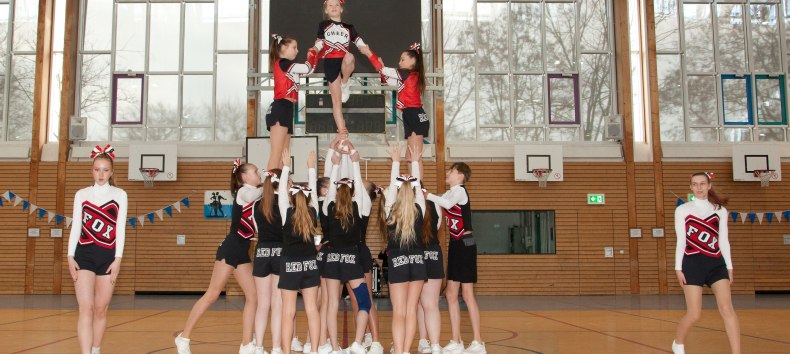 our cheerleader team Red Fox // © Robert Weber our cheerleader team Red Fox // © Robert Weber
