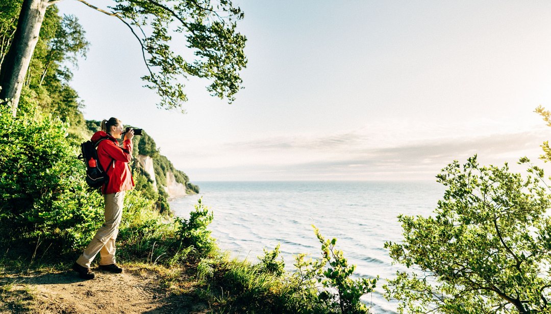 Breathtaking view of the Baltic Sea from the chalk coast in Jasmund National Park on the island of Rügen, © TMV/Roth