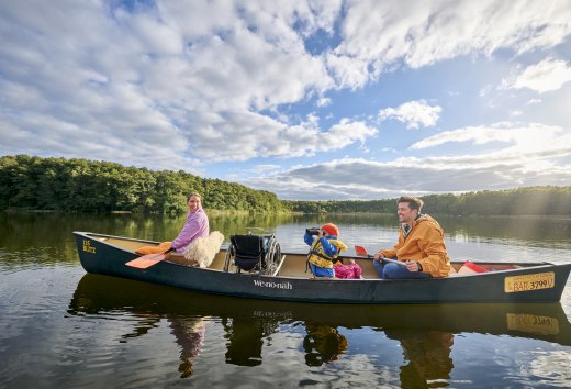 Een kanotocht op het Mirower See biedt avontuur en rust tegelijk, © DZT/Wegener