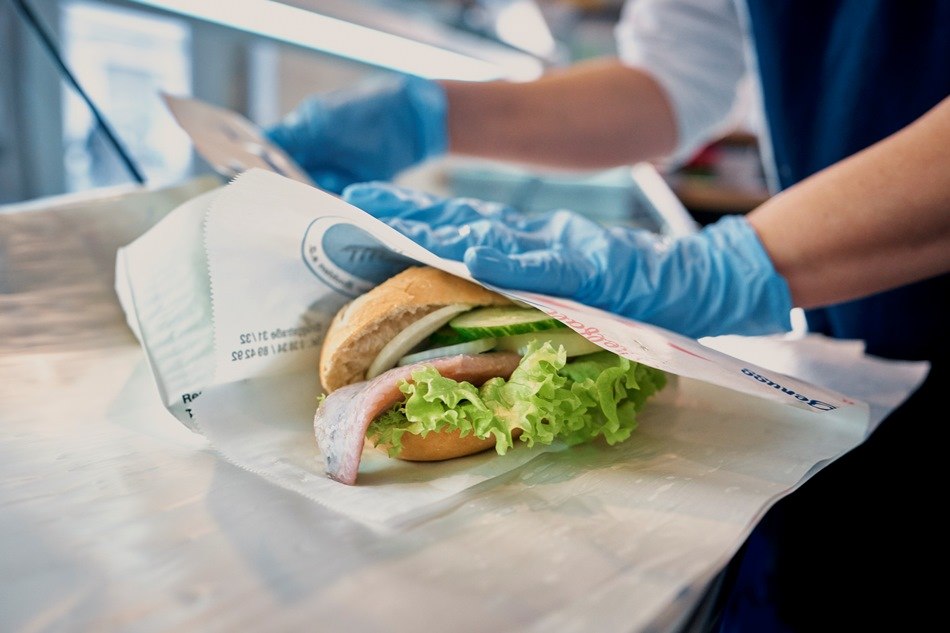 Maties fish roll // &copy; MYFISH-ostsee, &copy; Sebastian Dorbrietz/ WFG Vorpommern