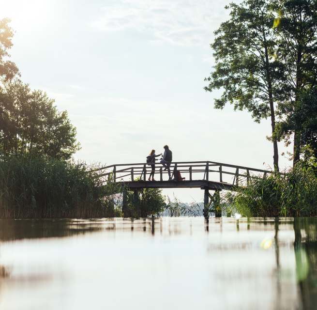 Hiking in the Schaalsee Biosphere Reserve at sunrise // © MV-T/Gänsicke Hiking in the Schaalsee Biosphere Reserve at sunrise // © MV-T/Gänsicke