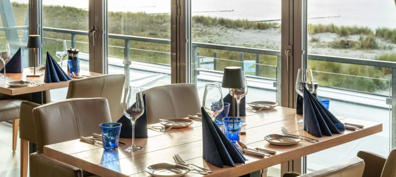 Sunday is the time to enjoy! Our dune brunch awaits you from 10:00 to 14:00 - a mix of culinary variety, a relaxed atmosphere and probably the most beautiful view over the Baltic Sea., © Alexander Rudolph / StrandResort Markgrafenheide