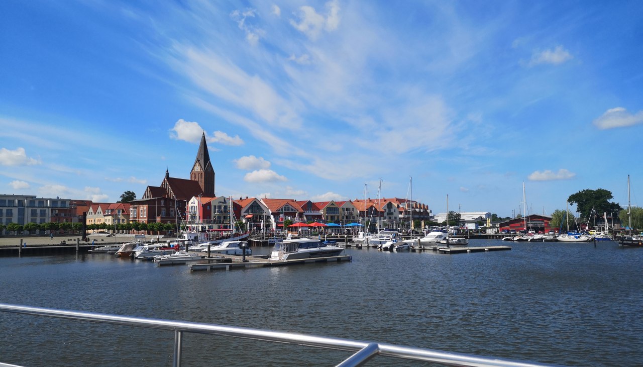 Uitzicht vanaf het passagiersschip, © Paszehr Uitzicht vanaf het passagiersschip, © Paszehr