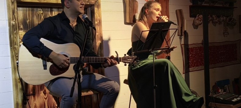 &copy; Zoltan Szekely