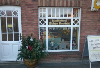 Unser Laden in Groß Roge mit Café // © Landbäckerei Heino Bastian Unser Laden in Groß Roge mit Café // © Landbäckerei Heino Bastian