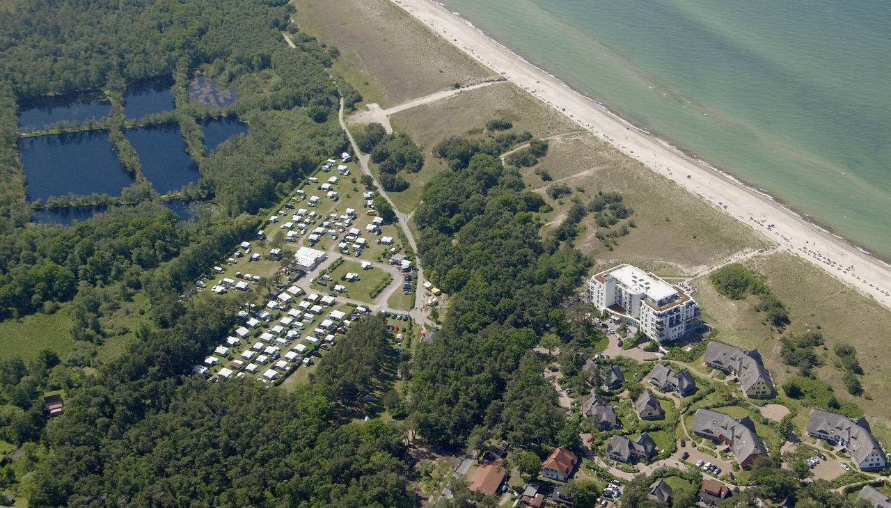 Luchtfoto van onze camping en omgeving, © Camping in Neuhaus Luchtfoto van onze camping en omgeving, © Camping in Neuhaus