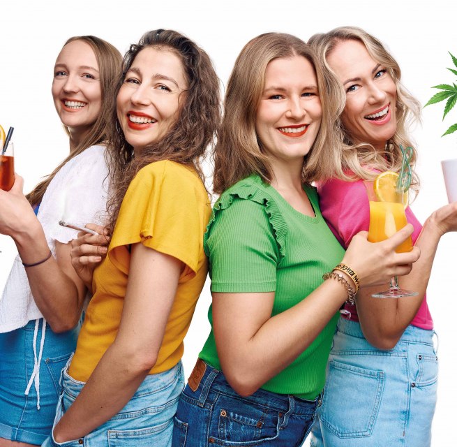 Let the four Pfeffermüller women take you by the hand and free you from all the duds of everyday life. // © Hagen Wolf Let the four Pfeffermüller women take you by the hand and free you from all the duds of everyday life. // © Hagen Wolf