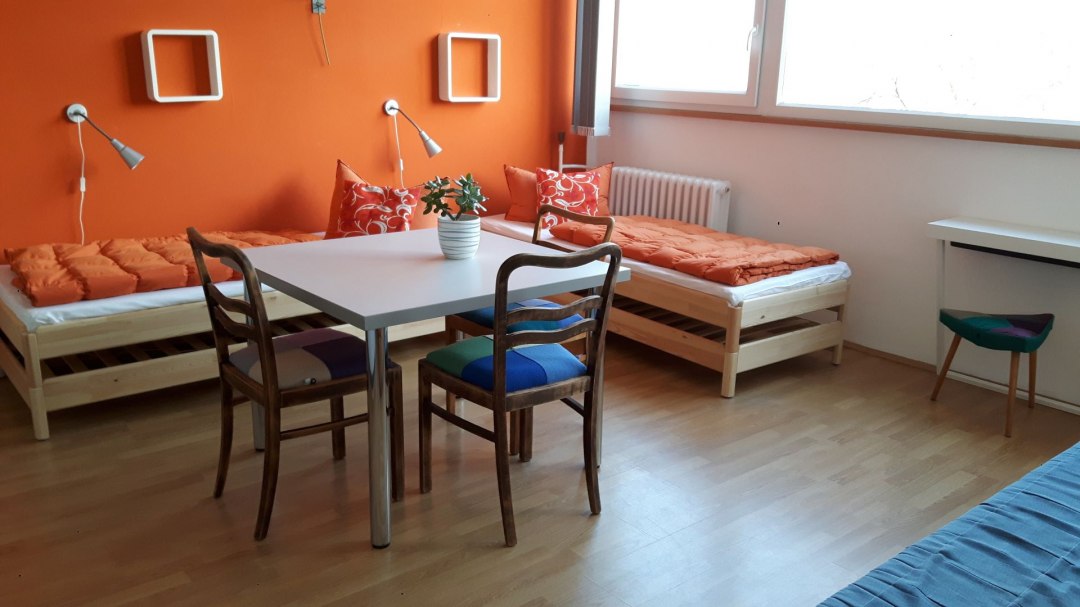 1920x1080 3-bett, © Hostel Stralsund