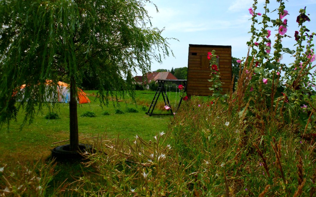 Huśtawki i domek na drzewie, © Lindner