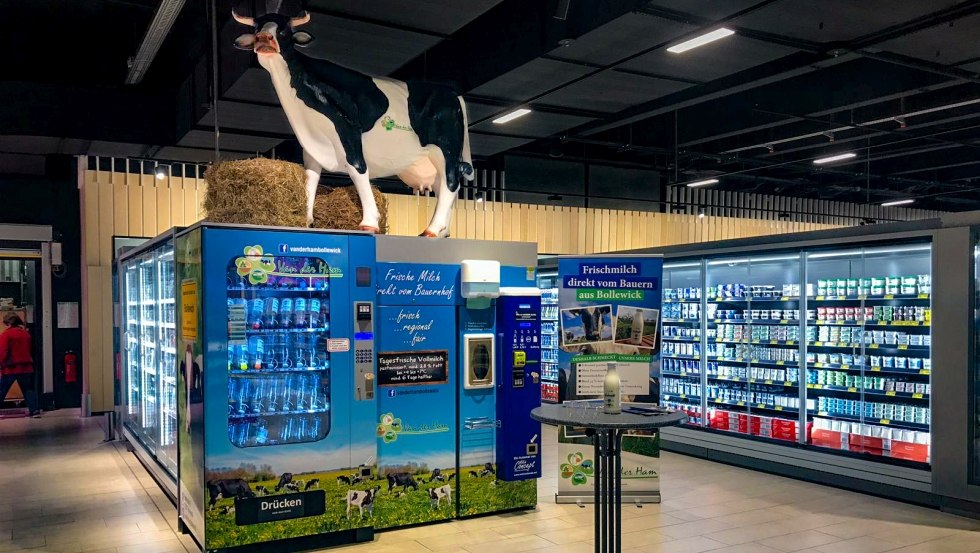 Milk vending machine EDEKA Center // © van der Ham Bollewick Milk vending machine EDEKA Center // © van der Ham Bollewick