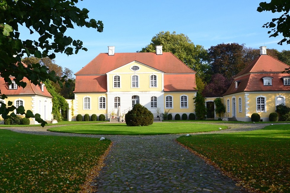 Manor house Kartzitz // &copy; Tourismuszentrale R&uuml;gen