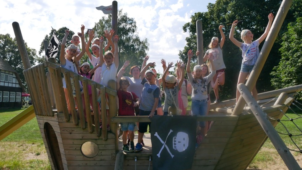 Piratenavonturen in de speeltuin, © Jugendherberge Teterow