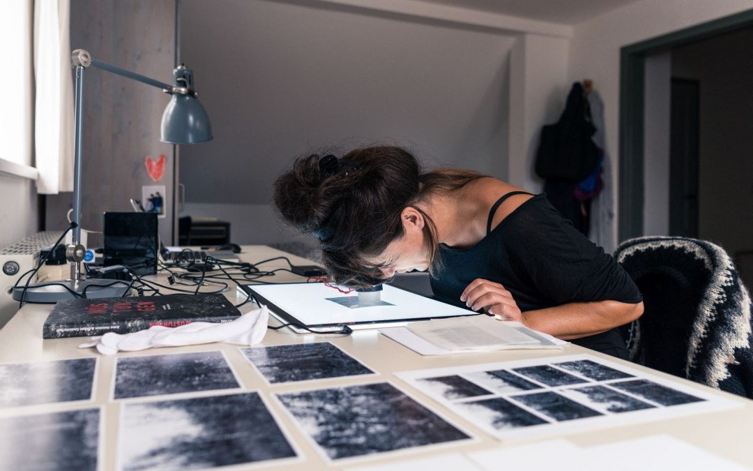 Fotograf Anne Heinlein 2018 w Künstlerhaus Lukas, © TMV/Süß
