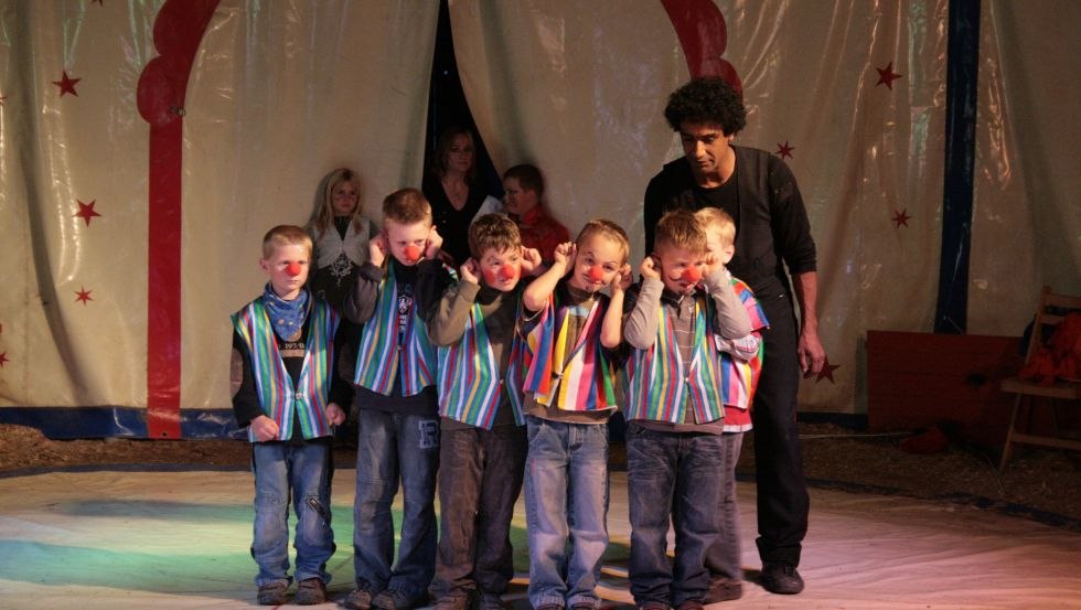 Artiesten in de interactieve circusshow, &copy; Gerald Pfaff, Erlebnis- & Tigerpark Dassow