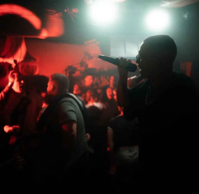 Zimi Live, © EnBloc Music Group Zimi Live, © EnBloc Music Group