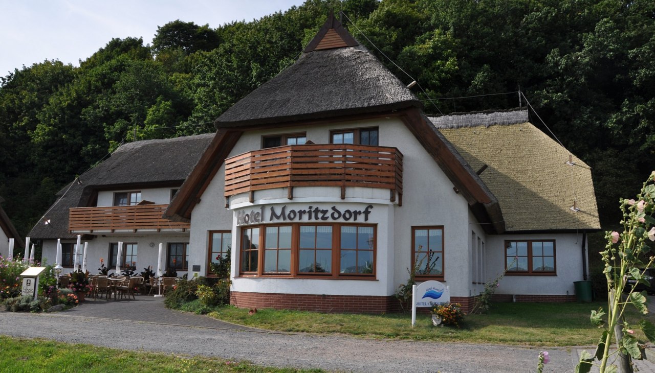 Hotel Moritzdorf jest idyllicznie położony w pobliżu wody, © TMV