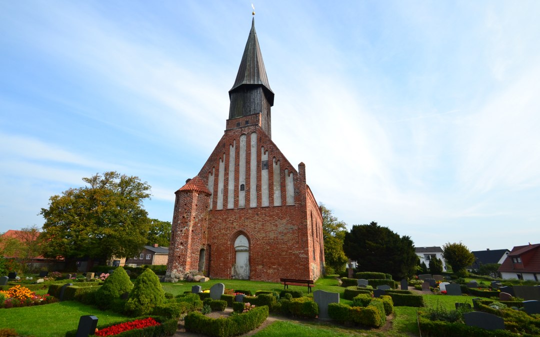 Johanneskerk Schaprode met begraafplaats, © Tourismuszentrale Rügen