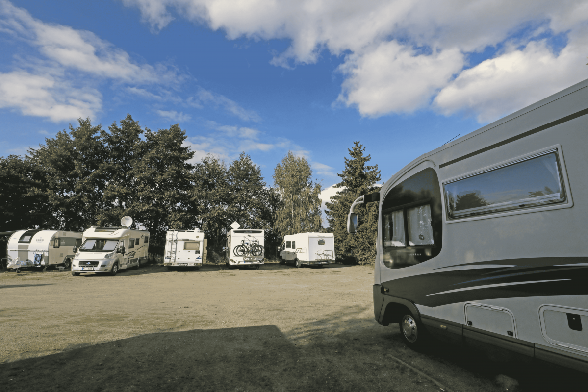 Caravans on the pitch // &copy; MV-T/Gohlke