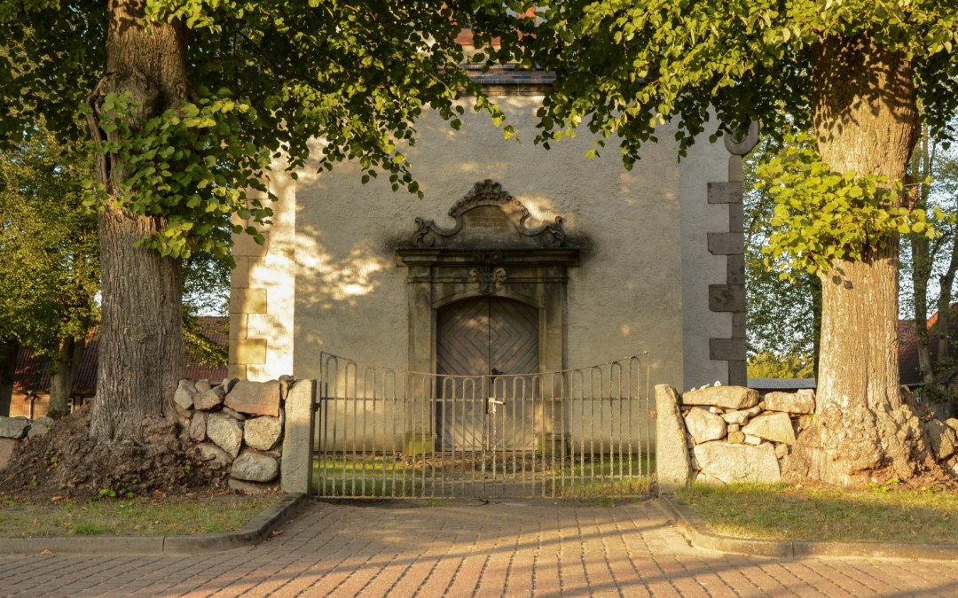 Portaal van de kerk in Warlitz, © Tourismusverband Mecklenburg-Schwerin e.V.