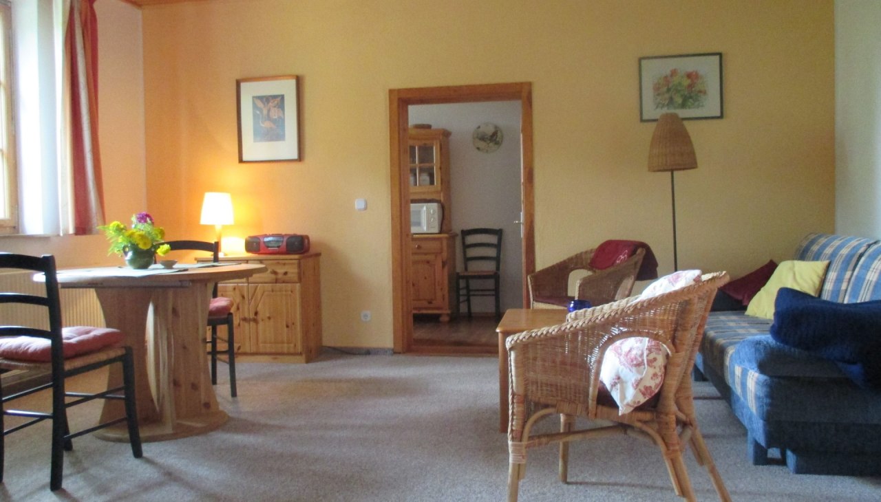 De woonkamer van de vakantiewoning Kirschblüte, © Ulrike Rosin