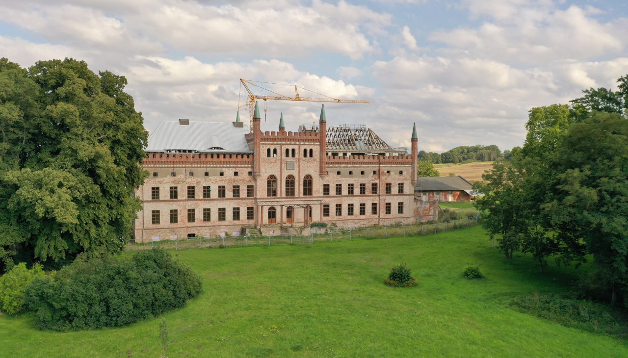 Broock Castle from the park side - with new windows, © Schloss Broock GmbH & Co. KG / Jan Fischer