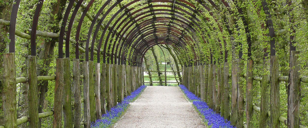 Pergola in Schwerin Palace Garden // &copy; SSGK MV / Dietmar Braune