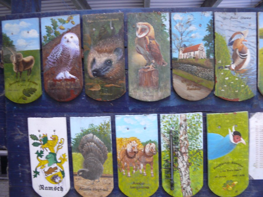 Oil painting on beaver tail, © Peter Ramsch Oil painting on beaver tail, © Peter Ramsch