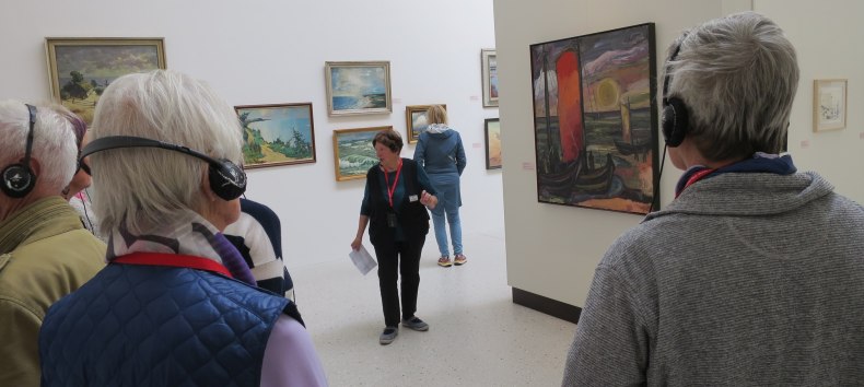 Wycieczki z przewodnikiem po wystawie // &copy; Kunstmuseum Ahrenshoop