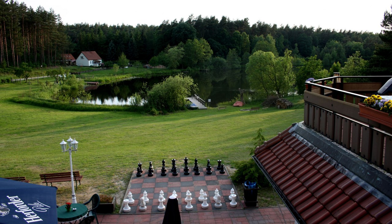 Uitzicht op het Grünplaner meer vanuit het hotel, © Hotel & Restaurant Heidekrug