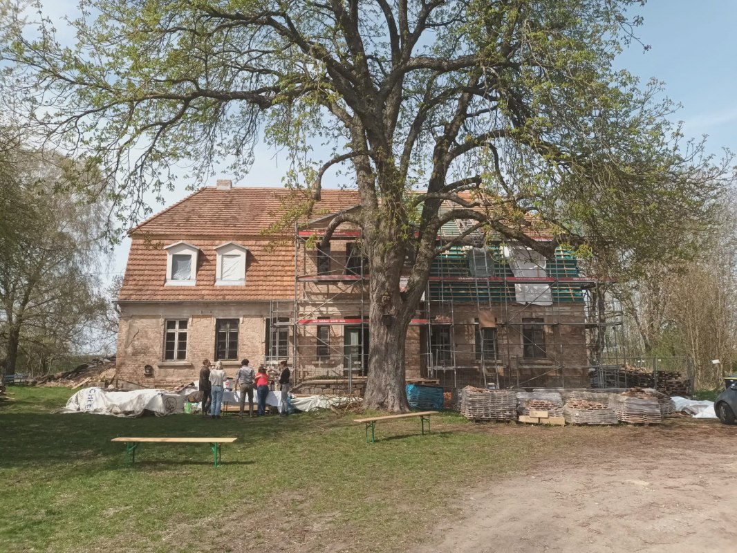 &copy; Lars L&uuml;cke
