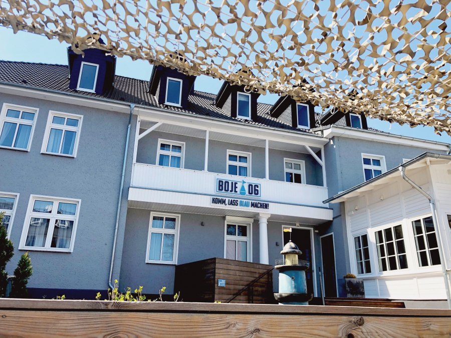 Hotel Boje06 with open air lounge, © Hotel Boje06