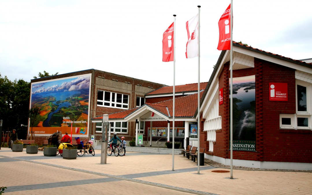 Huis van de gast en de burger, © Reinhard Sobiech