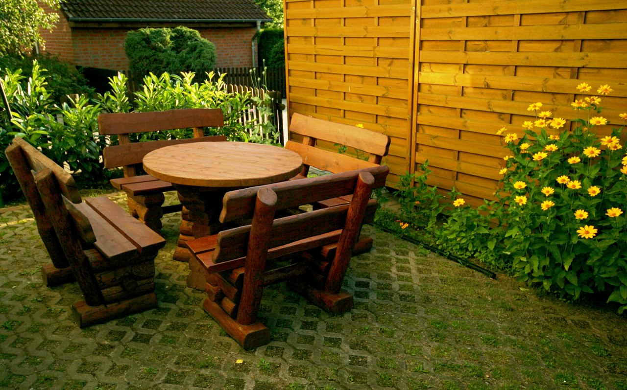 The barbecue corner is next to the cottage, &copy; Andreas Hollstein