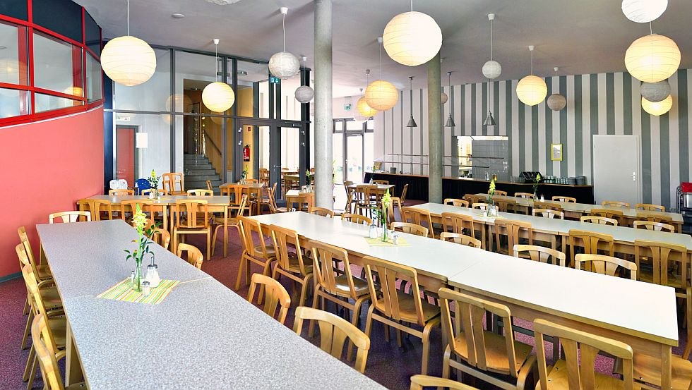 Het buffet in onze eetzaal zal iedereen tevreden stellen // &copy; Ohne Barrieren WuS gGmbH