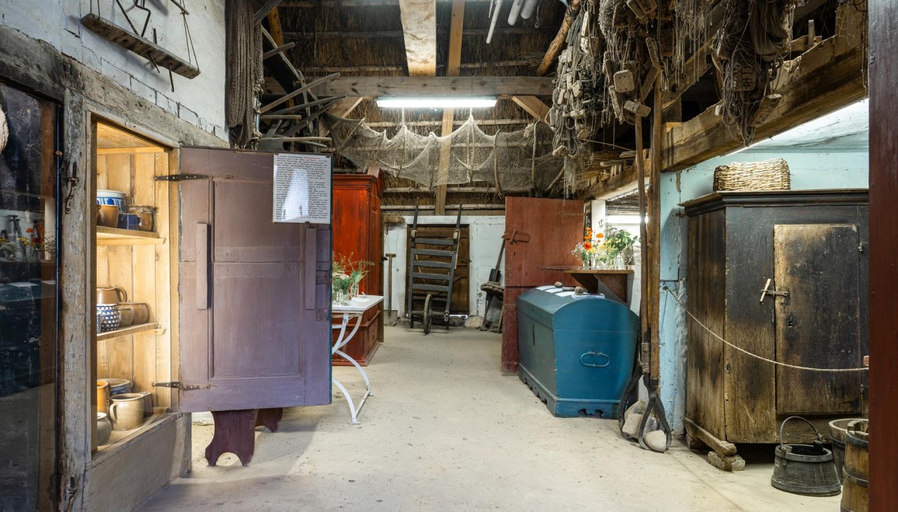 Het Rookhus aan het Mönchgut in Göhren toont zijn tentoonstelling van binnenuit., © TMV/Gross Het Rookhus aan het Mönchgut in Göhren toont zijn tentoonstelling van binnenuit., © TMV/Gross