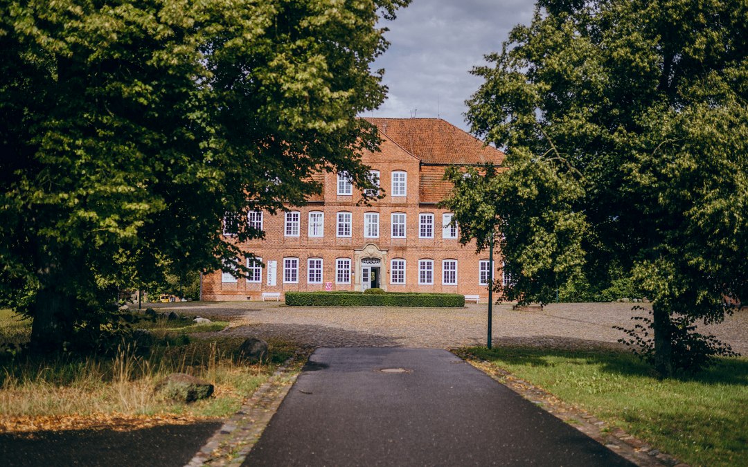 Buitenaanzicht van Künstlerhaus Schloss Plüschow, © Schloss Plüschow