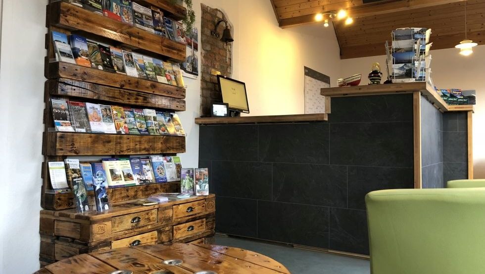 Advies in een maritieme sfeer bij het Altefähr Tourist Information Centre, © Eigenbetrieb Hafen- und Tourismuswirtschaft Altefähr