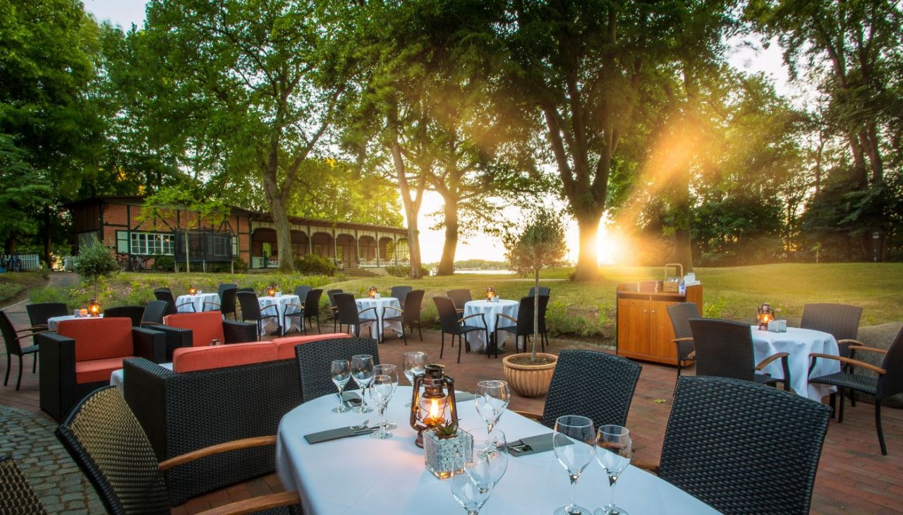 Terras met uitzicht op het meer, © Daniel Stohl