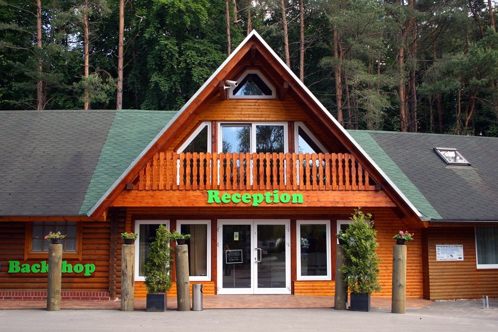 Reception building at the campsite // © Sabrina Wittkopf-Schade Reception building at the campsite // © Sabrina Wittkopf-Schade