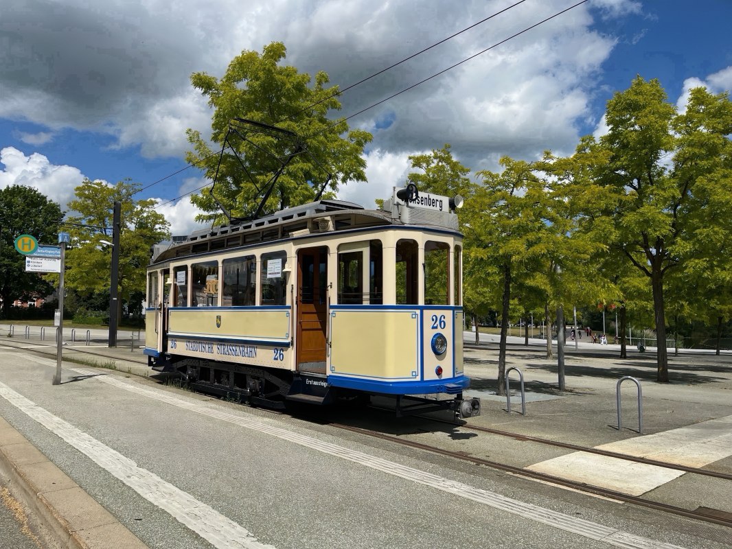 Historic Railcar 26 at Bertha-Klingberg-Platz // &copy; Nahverkehr Schwerin GmbH (NVS)