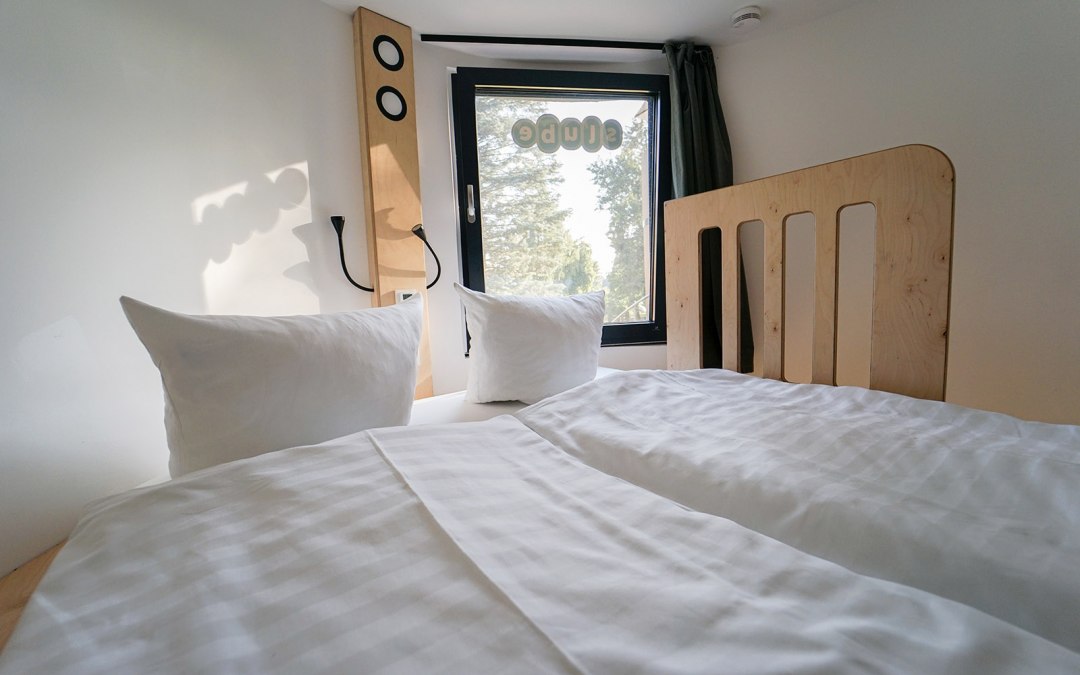 Slaapruimte slube hotel met twee overnachtingsplaatsen, © slube