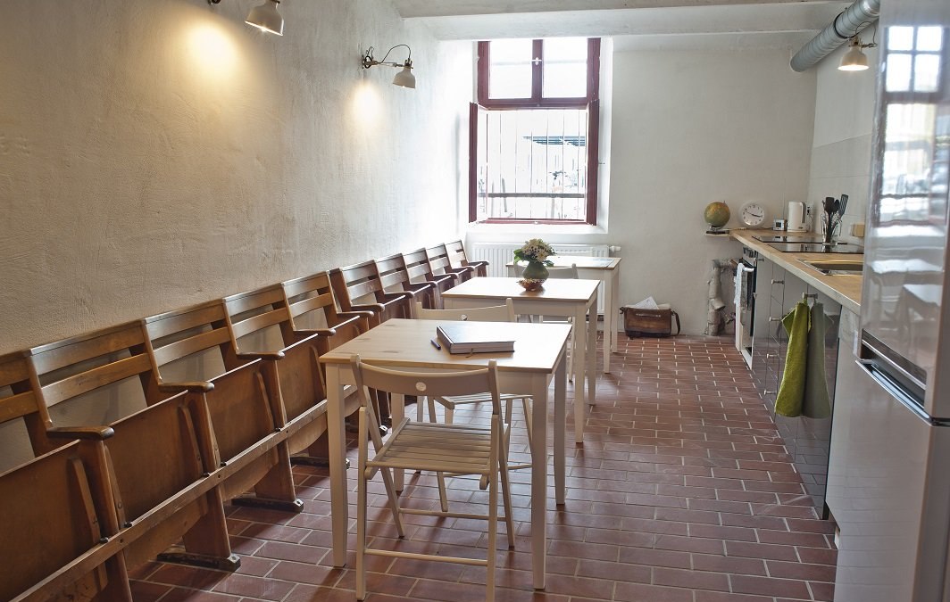 The fully equipped communal kitchen, © Christoph Trabert / www.christophtrabert.com